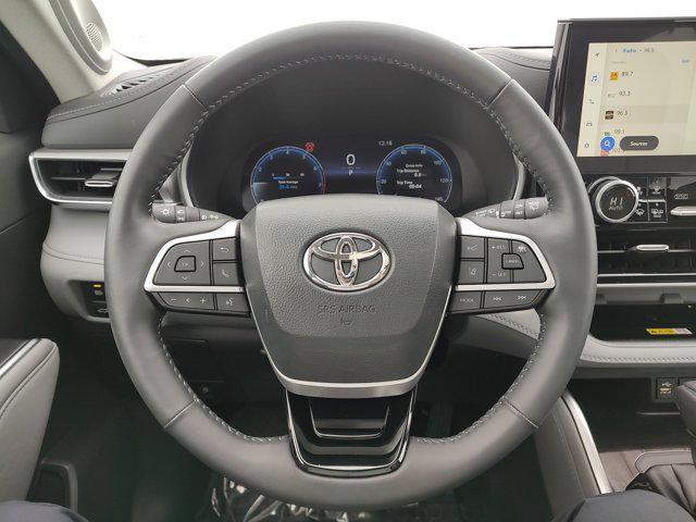 used 2023 Toyota Highlander car, priced at $43,761