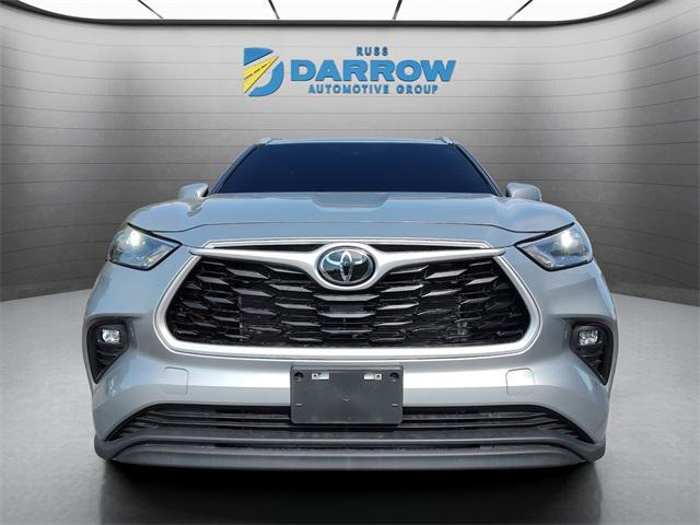 used 2023 Toyota Highlander car, priced at $37,003
