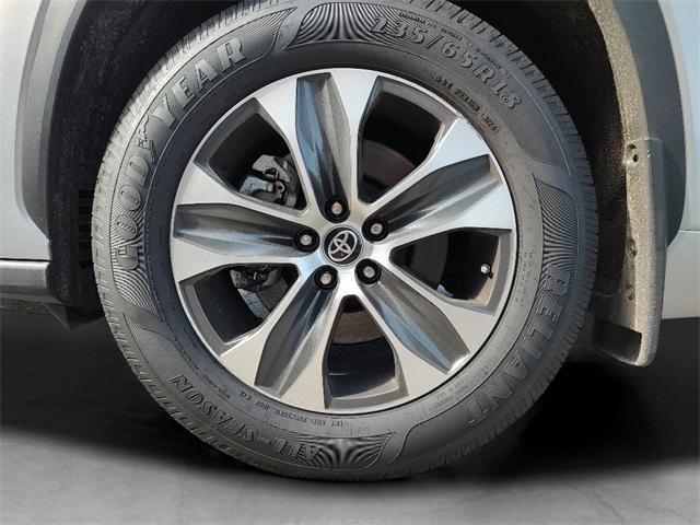 used 2023 Toyota Highlander car, priced at $37,003