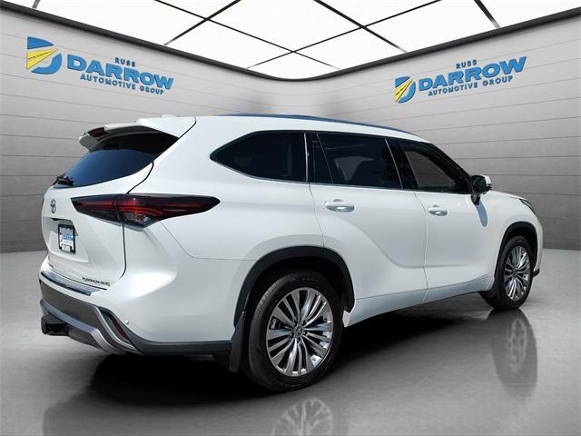 used 2024 Toyota Highlander car, priced at $49,985