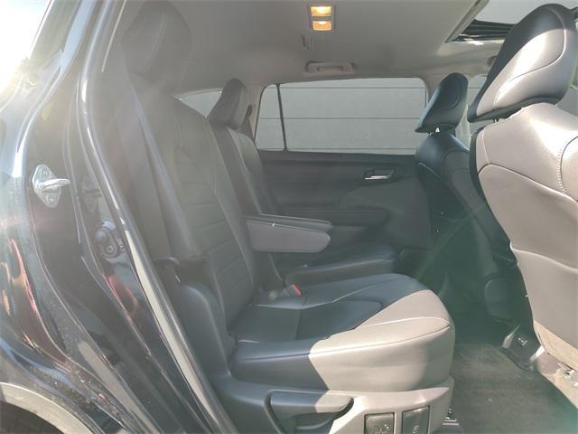 used 2024 Toyota Highlander car, priced at $40,742
