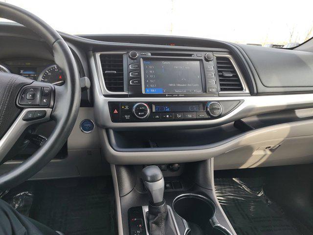 used 2017 Toyota Highlander Hybrid car, priced at $26,723