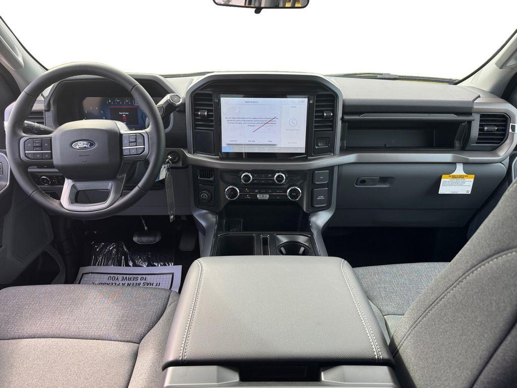 new 2025 Ford F-150 car, priced at $52,134