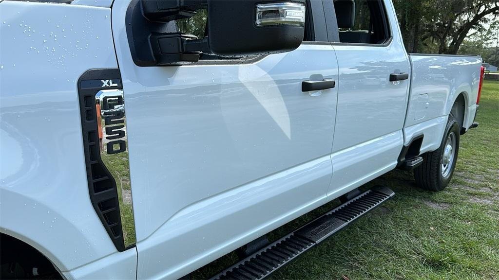 new 2024 Ford F-250 car, priced at $48,817