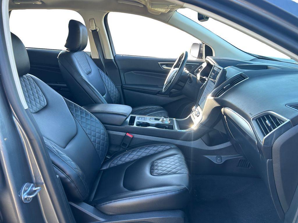used 2024 Ford Edge car, priced at $24,923