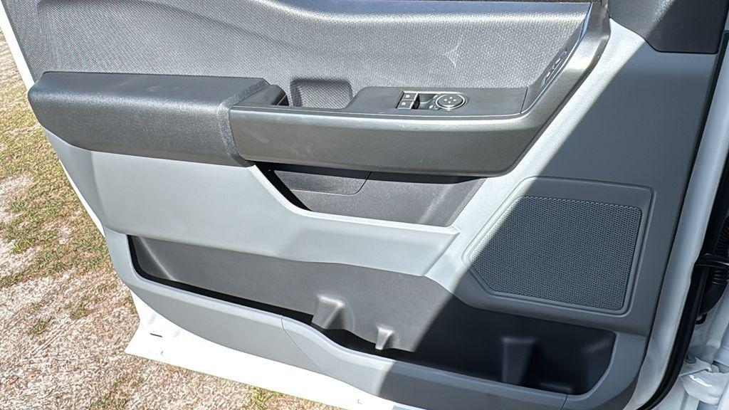 new 2025 Ford F-150 car, priced at $45,733