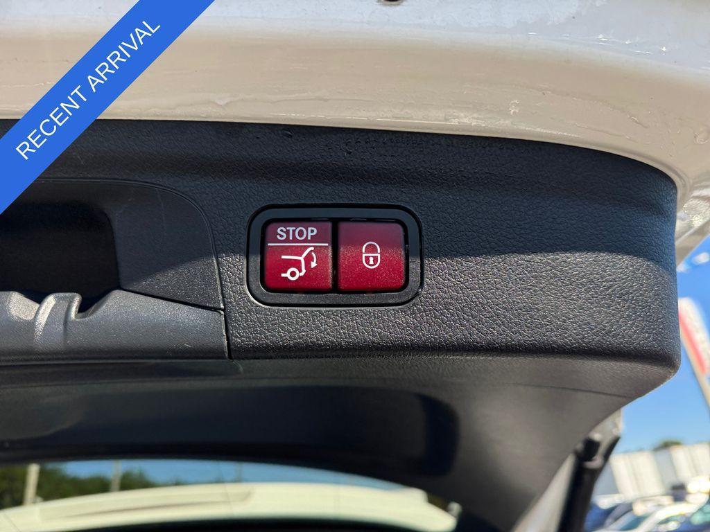 used 2021 Mercedes-Benz GLE 350 car, priced at $32,995