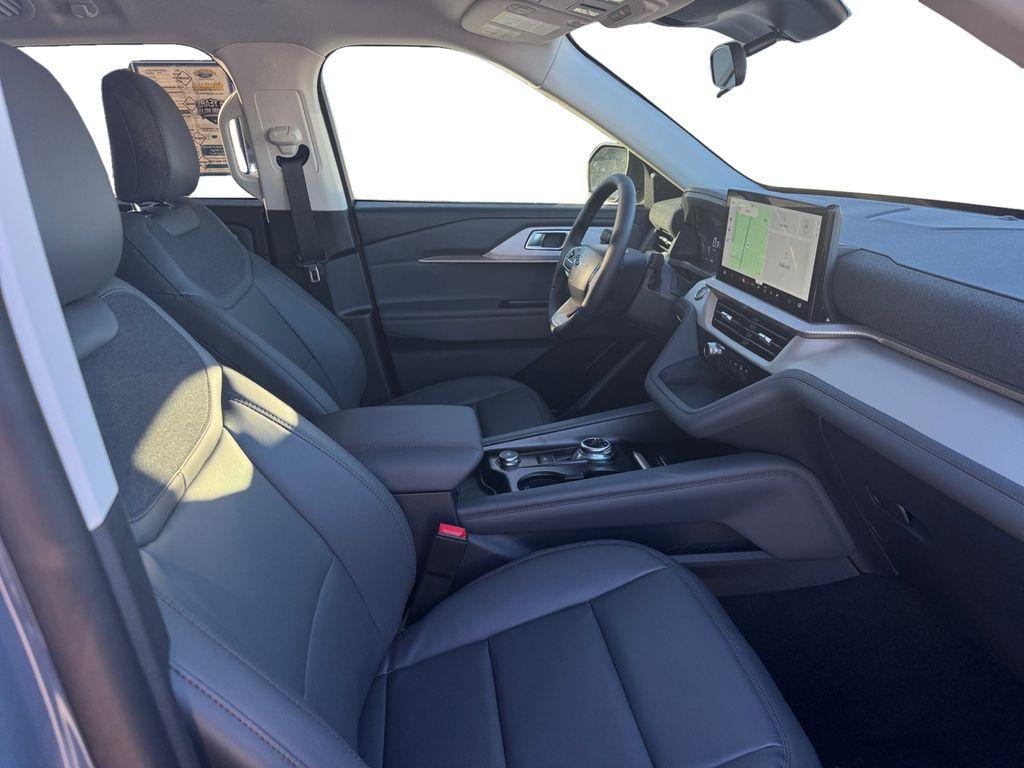 new 2025 Ford Explorer car, priced at $45,960