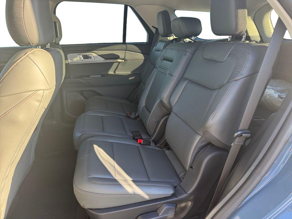 new 2025 Ford Explorer car, priced at $45,960