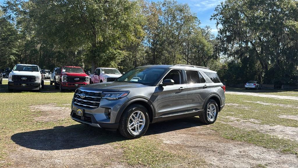 new 2025 Ford Explorer car, priced at $44,081