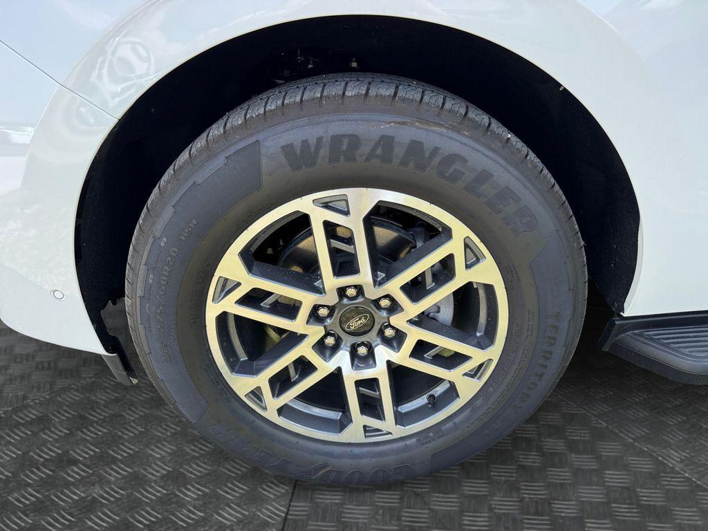 new 2025 Ford Expedition car, priced at $68,505