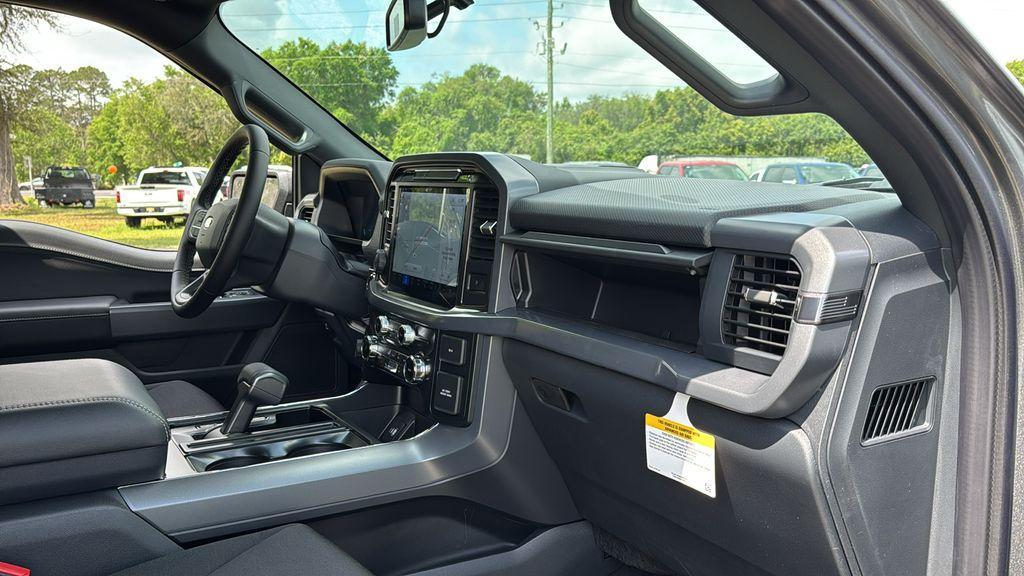 new 2025 Ford F-150 car, priced at $60,906