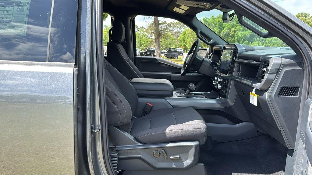 new 2025 Ford F-150 car, priced at $60,906