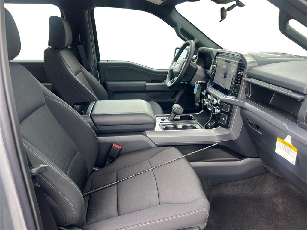 new 2025 Ford F-150 car, priced at $52,553