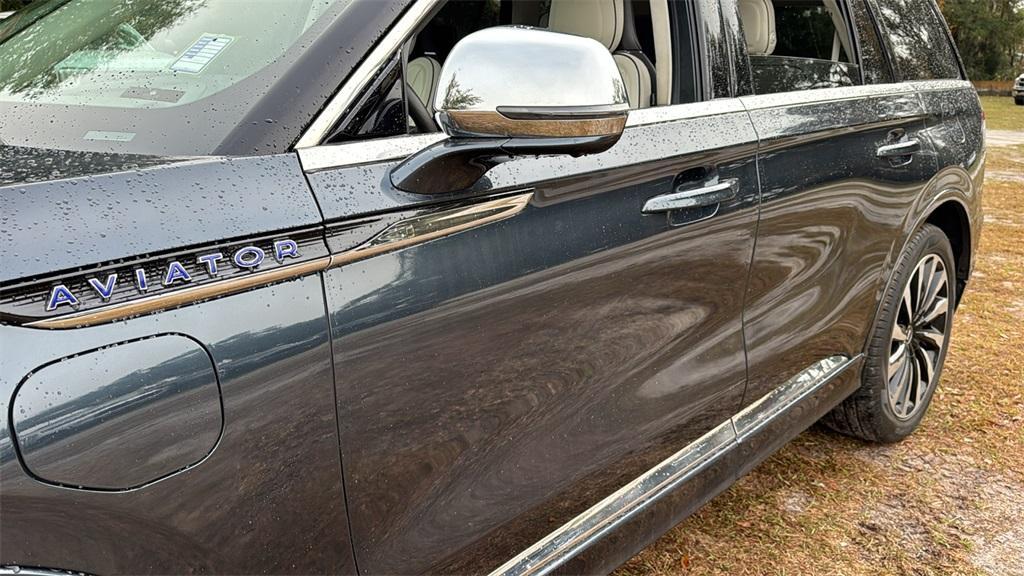 used 2021 Lincoln Aviator car, priced at $57,252