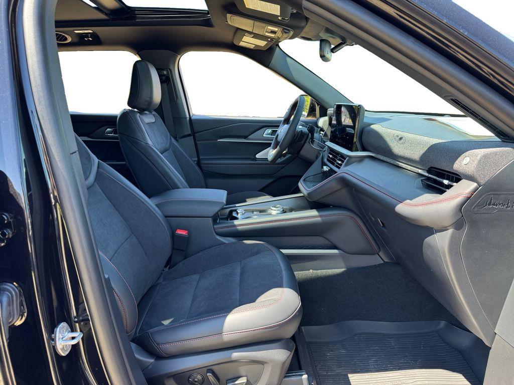 new 2025 Ford Explorer car, priced at $60,515
