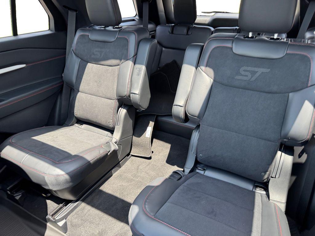new 2025 Ford Explorer car, priced at $60,515