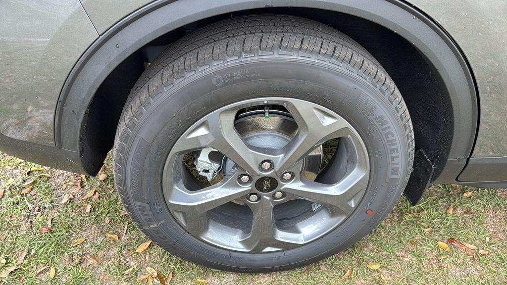new 2025 Ford Escape car, priced at $30,499