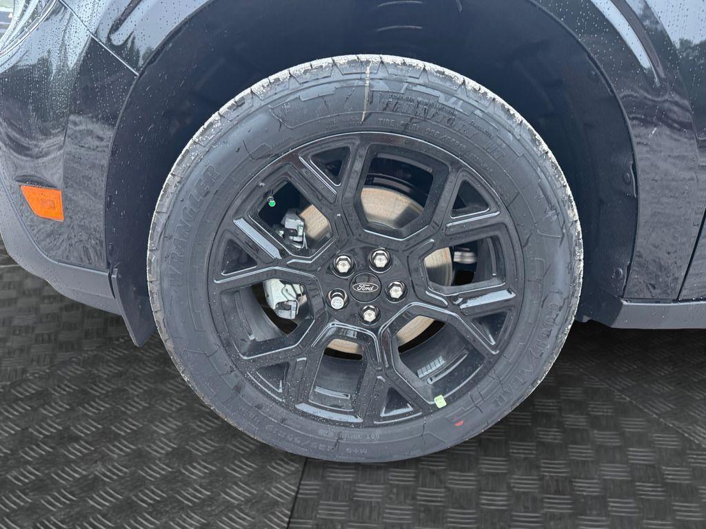 new 2025 Ford Maverick car, priced at $40,786