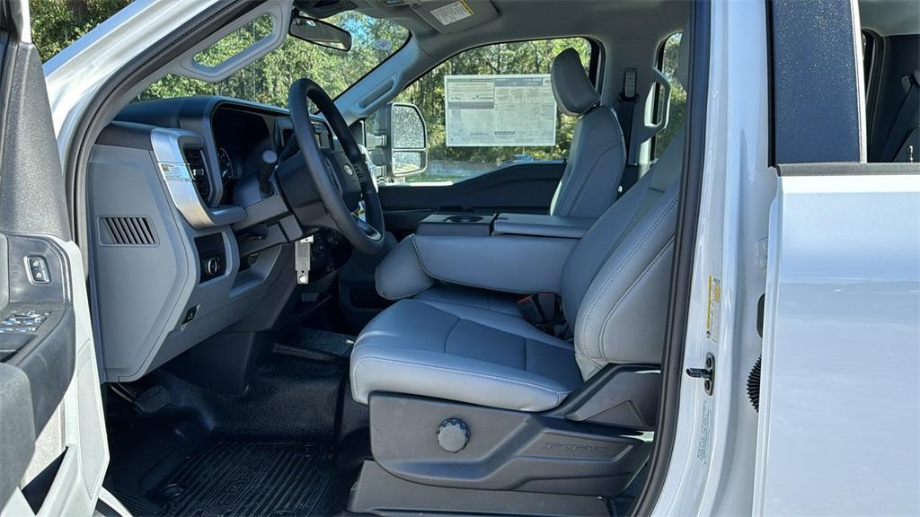 new 2024 Ford F-250 car, priced at $65,791