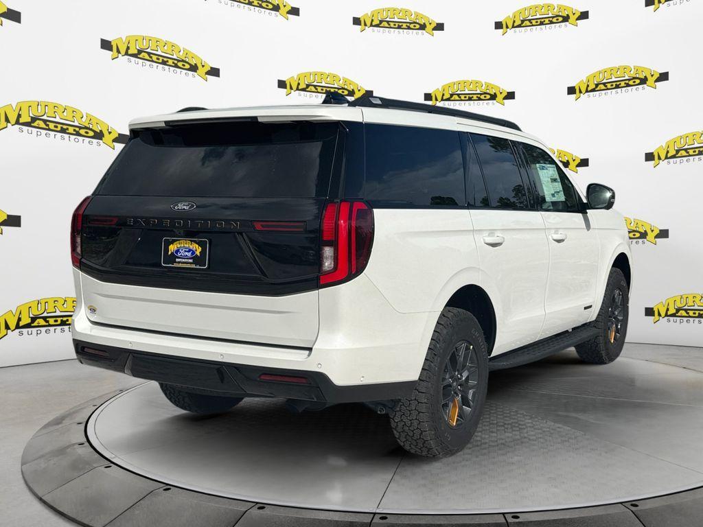 new 2025 Ford Expedition car, priced at $85,685