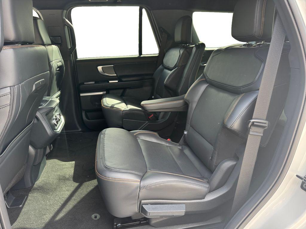 new 2025 Ford Expedition car, priced at $85,685