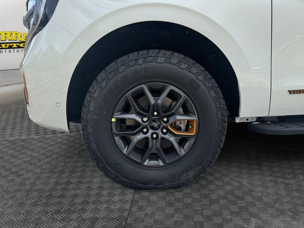 new 2025 Ford Expedition car, priced at $85,685