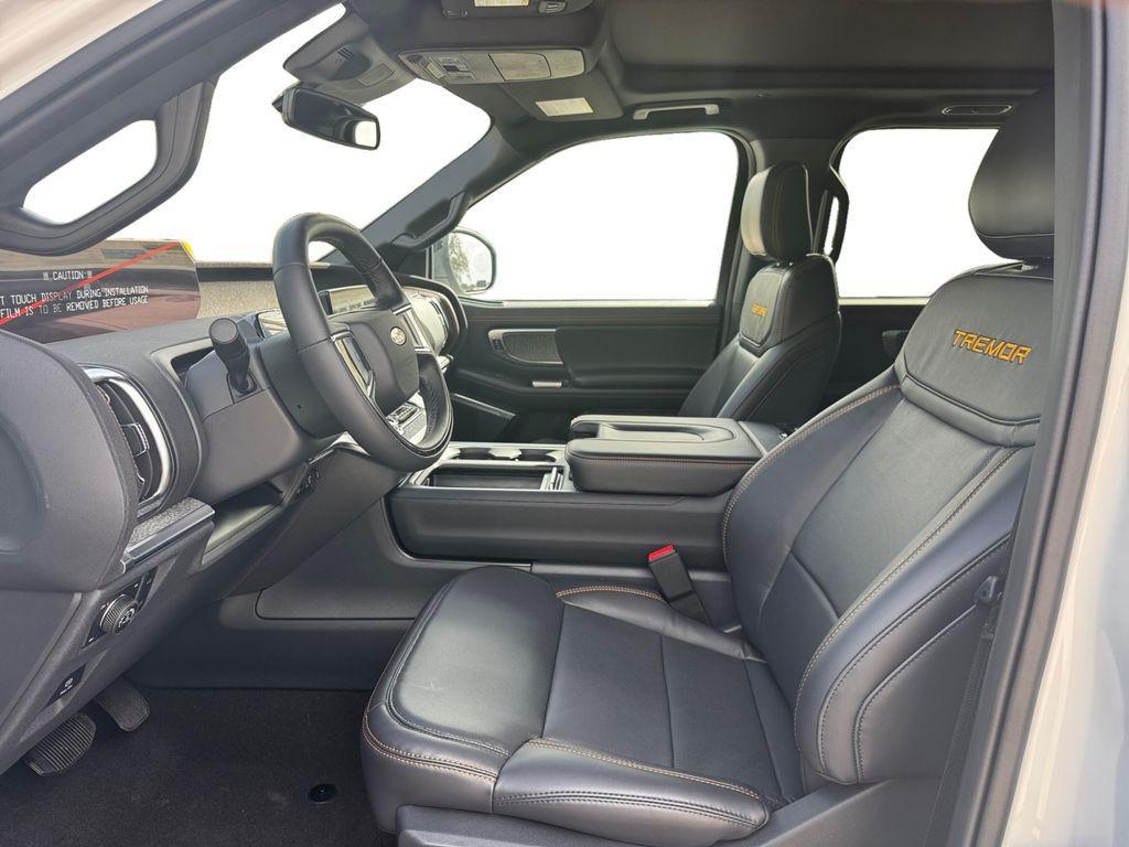 new 2025 Ford Expedition car, priced at $85,685