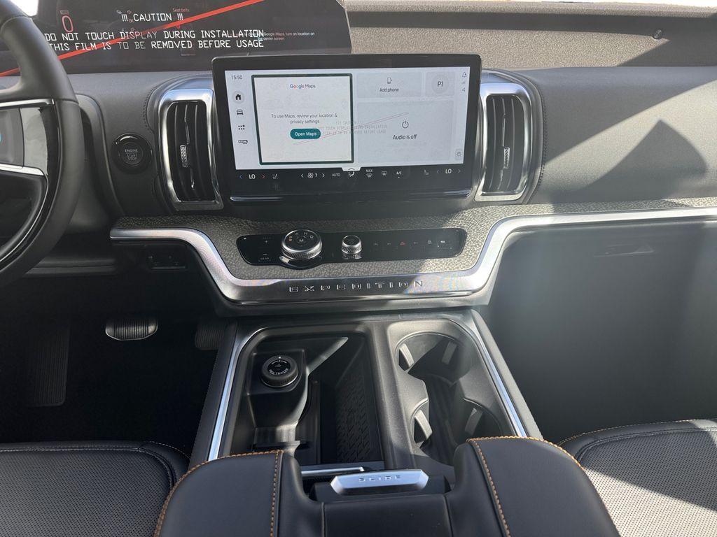 new 2025 Ford Expedition car, priced at $85,685