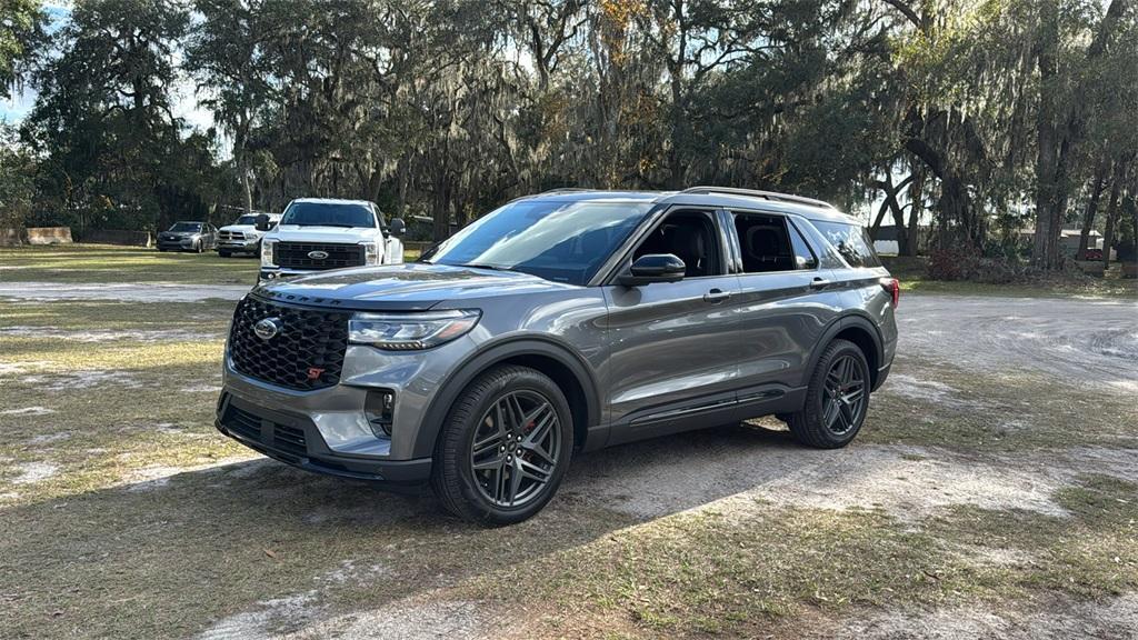 new 2025 Ford Explorer car, priced at $59,199