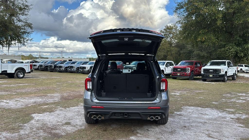 new 2025 Ford Explorer car, priced at $59,199