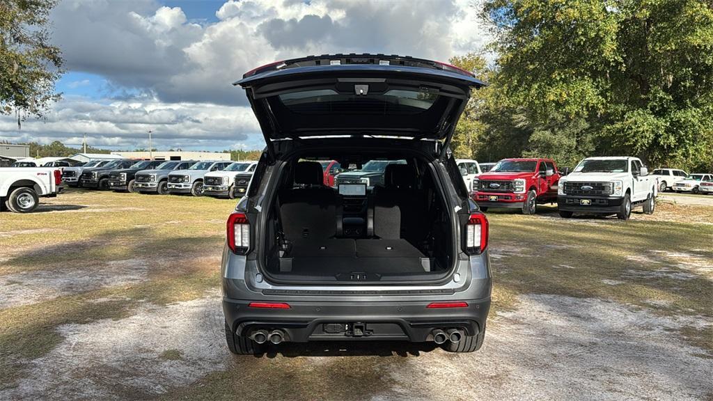 new 2025 Ford Explorer car, priced at $59,199