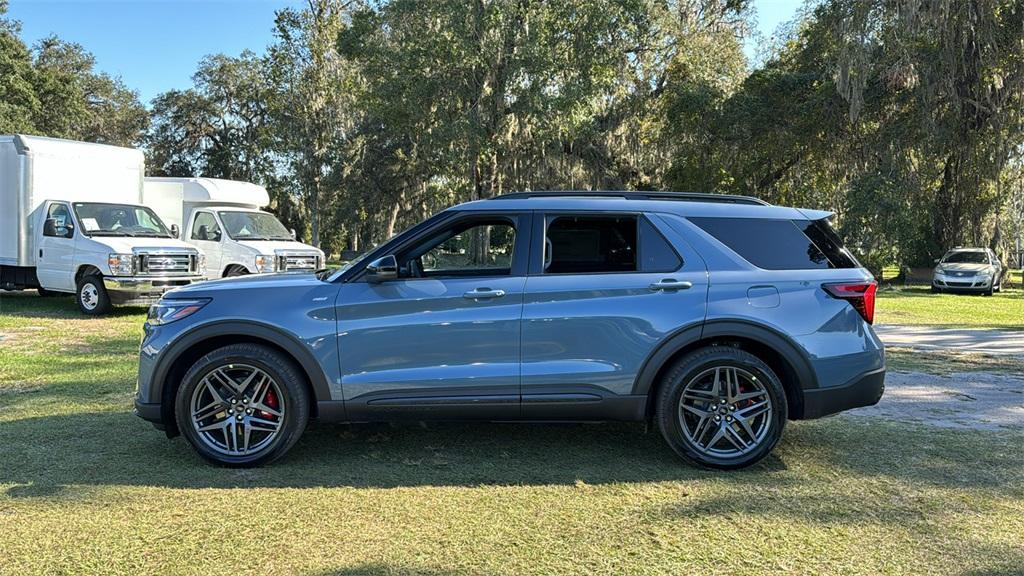 new 2025 Ford Explorer car, priced at $47,882