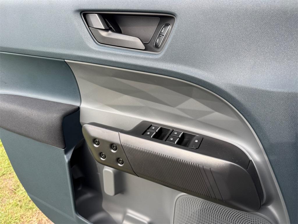 new 2025 Ford Maverick car, priced at $29,965
