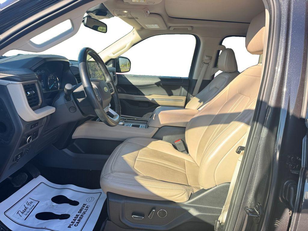 used 2023 Ford Expedition car, priced at $41,903
