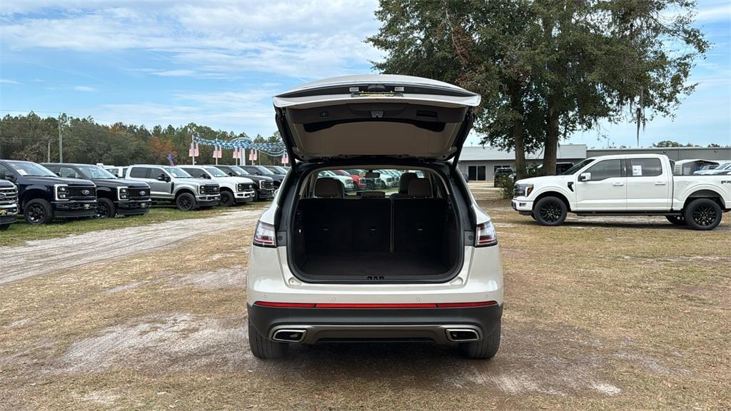 used 2021 Lincoln Nautilus car, priced at $37,338