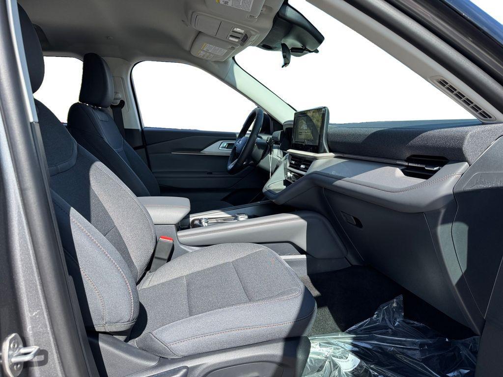 new 2025 Ford Explorer car, priced at $41,945