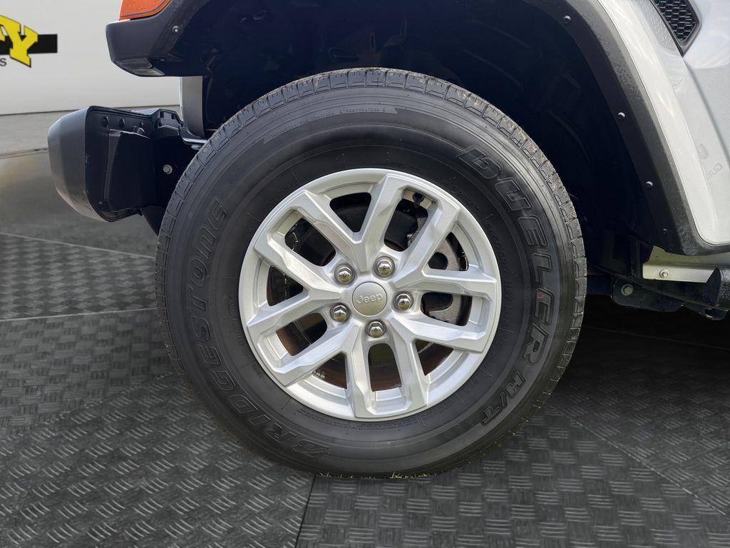 used 2023 Jeep Gladiator car, priced at $28,955