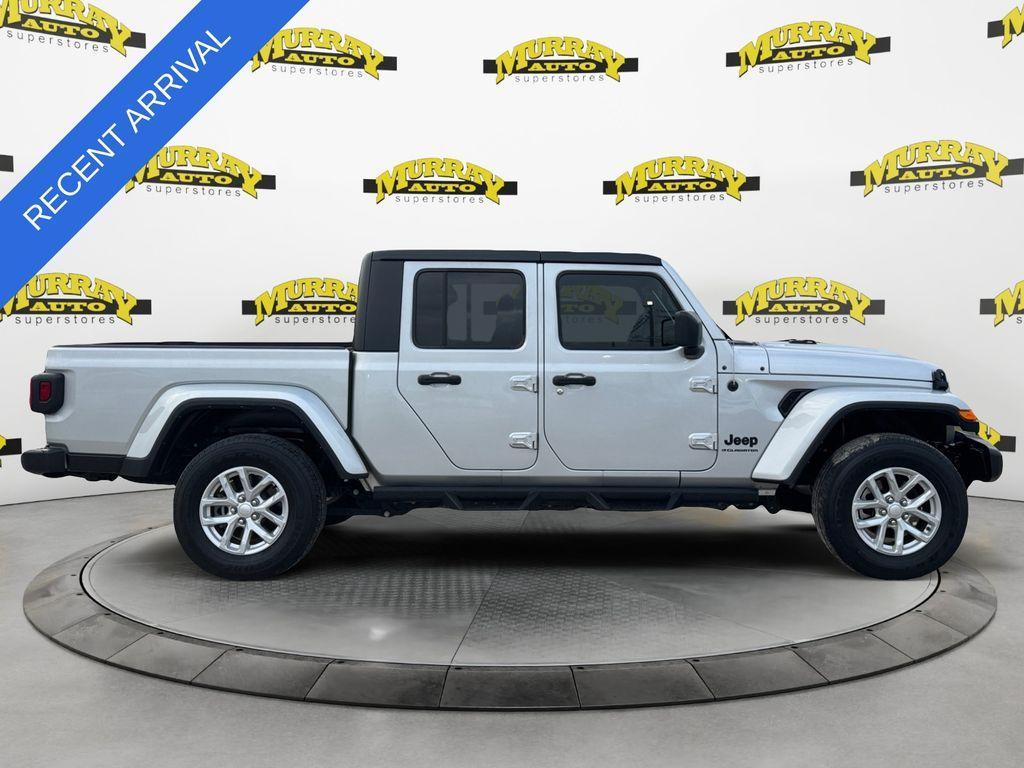 used 2023 Jeep Gladiator car, priced at $31,143