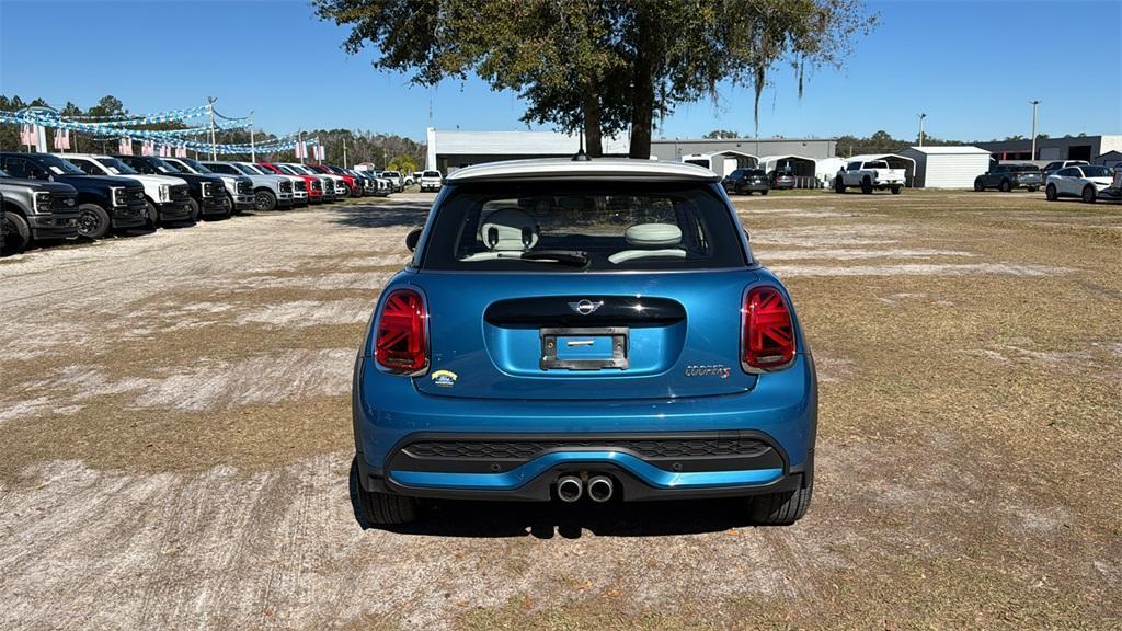 used 2022 MINI Hardtop car, priced at $26,589