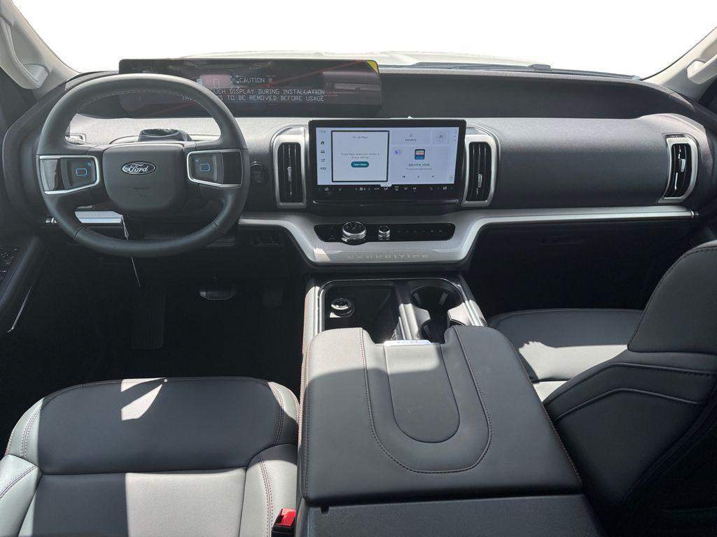 new 2025 Ford Expedition car, priced at $71,285