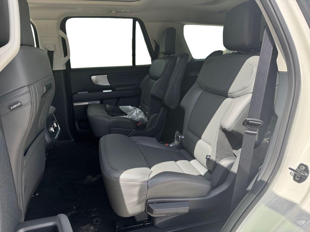 new 2025 Ford Expedition car, priced at $71,285
