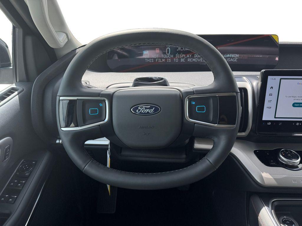 new 2025 Ford Expedition car, priced at $71,285