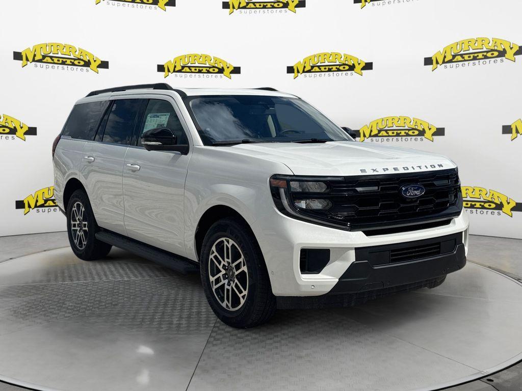 new 2025 Ford Expedition car, priced at $71,285
