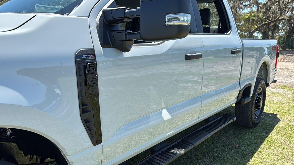 new 2025 Ford F-250 car, priced at $58,900