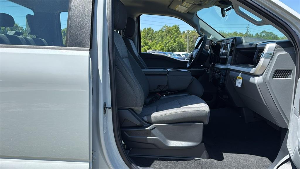 new 2025 Ford F-250 car, priced at $63,115