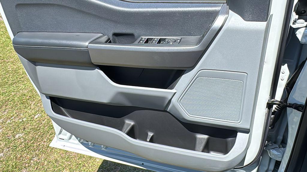 new 2025 Ford F-250 car, priced at $58,900