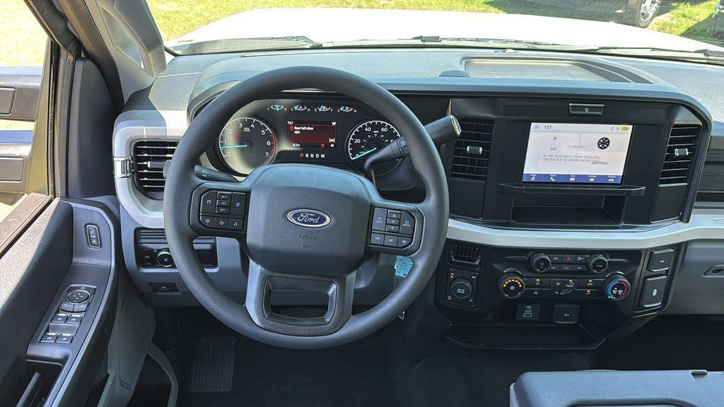new 2025 Ford F-250 car, priced at $58,900