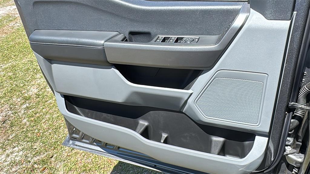 new 2025 Ford F-250 car, priced at $63,395