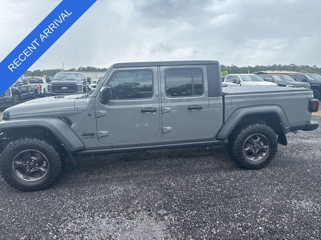 used 2023 Jeep Gladiator car, priced at $35,283